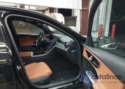 2025 Mercedes-Benz C 300 from USA, damaged, VIN W1KAF4GBXSR257799